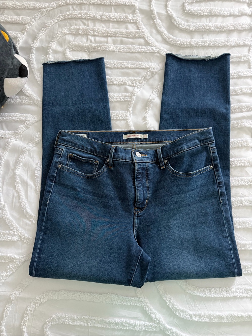 Women's Levi’s Shaping Slim 312 Straight Jeans